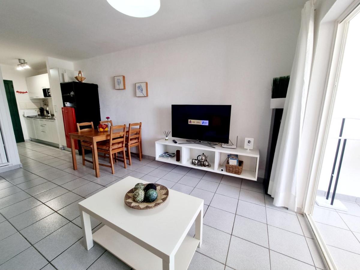 Luxury Apartamento Luz De Mar Complejo Playa Roca Costa Teguise Eksteriør billede